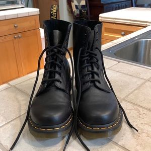 Doc marten soft leather boot